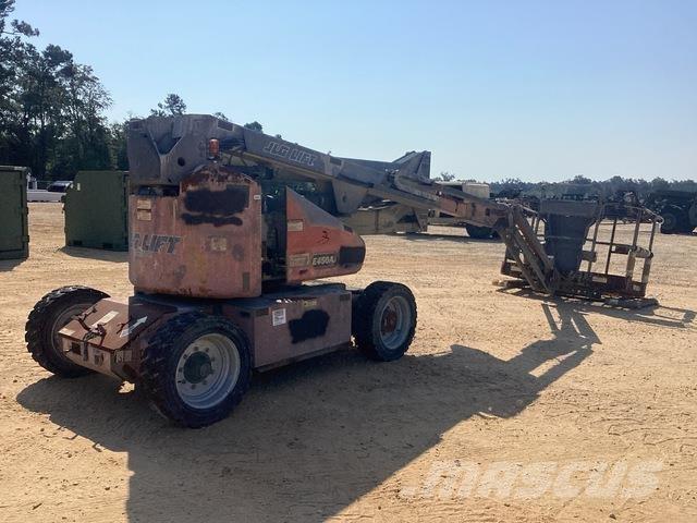 JLG E450AJ Articulated boom lifts