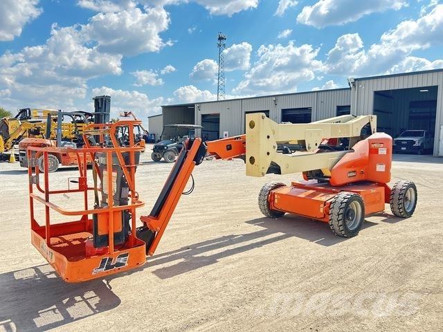 JLG E450AJ Articulated boom lifts