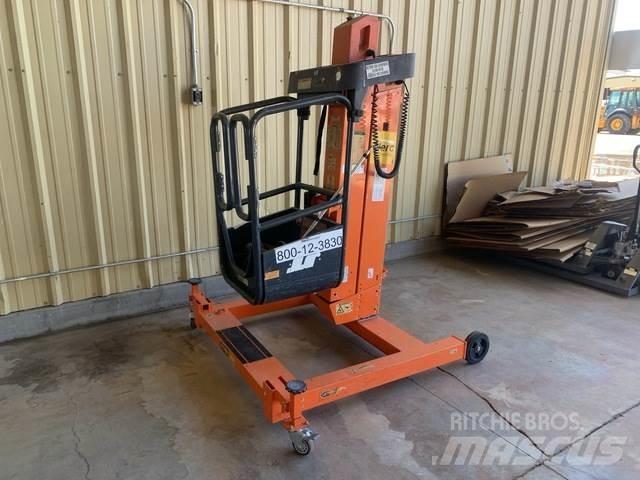 JLG FT140 Vertical mast lifts
