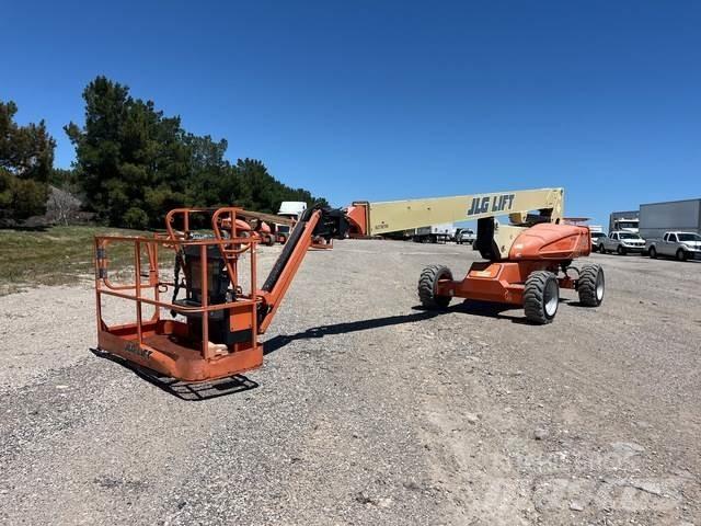 JLG M600JP Articulated boom lifts