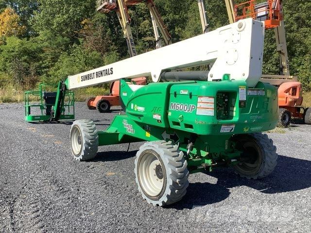 JLG M600JP Telescopic boom lifts