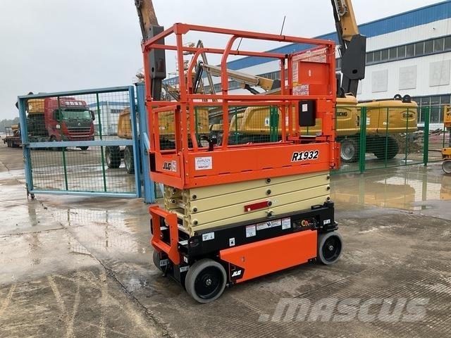 JLG R1932 Scissor Lifts