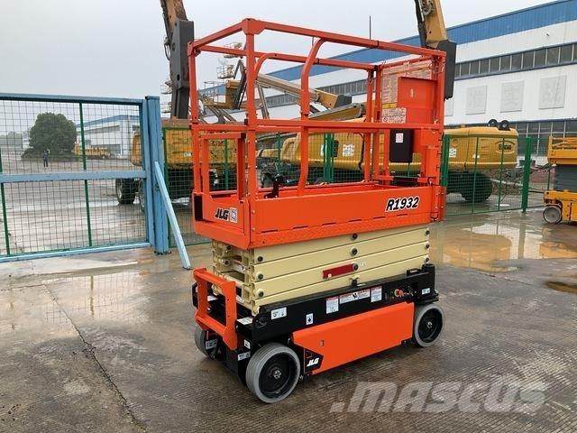 JLG R1932 Scissor Lifts