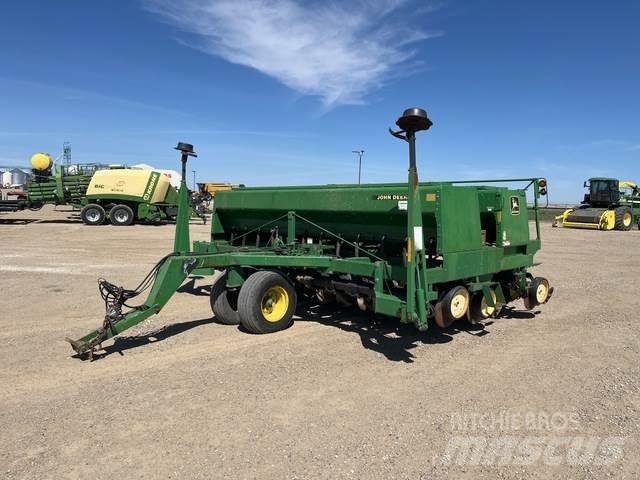 John Deere 750 Farm Drills