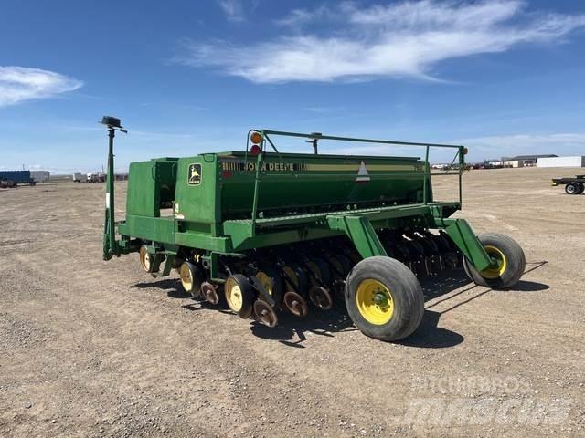 John Deere 750 Farm Drills