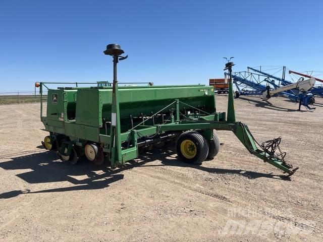John Deere 750 Farm Drills