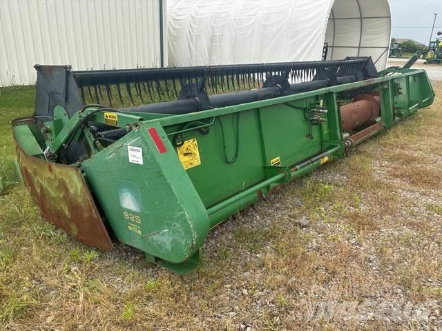 John Deere 925 Harvester Headers