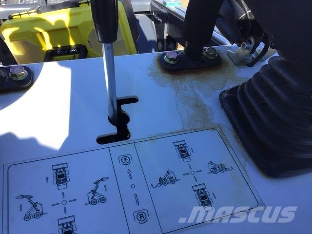 JQ Power JQ400 Skid Steer Loaders