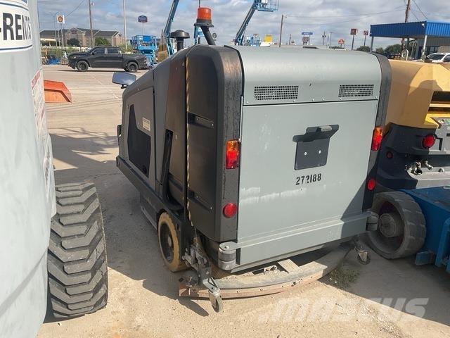 Kärcher B300 Indoor sweepers