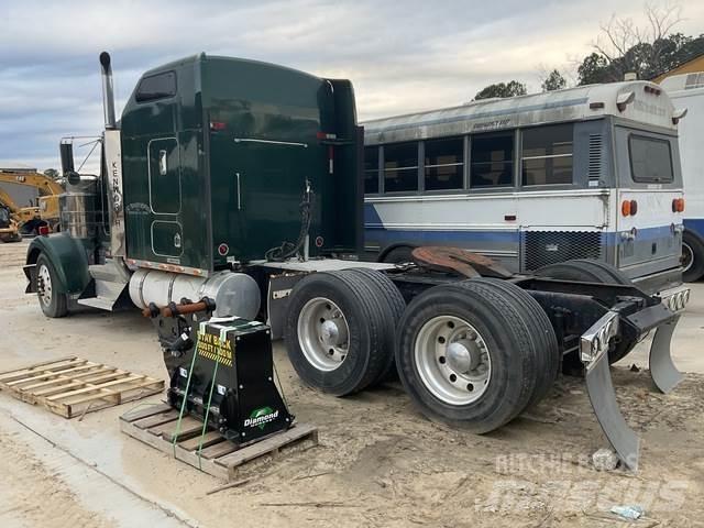 Kenworth  Conventional Trucks / Tractor Trucks