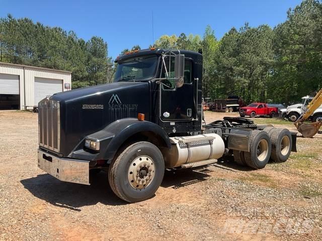 Kenworth  Conventional Trucks / Tractor Trucks