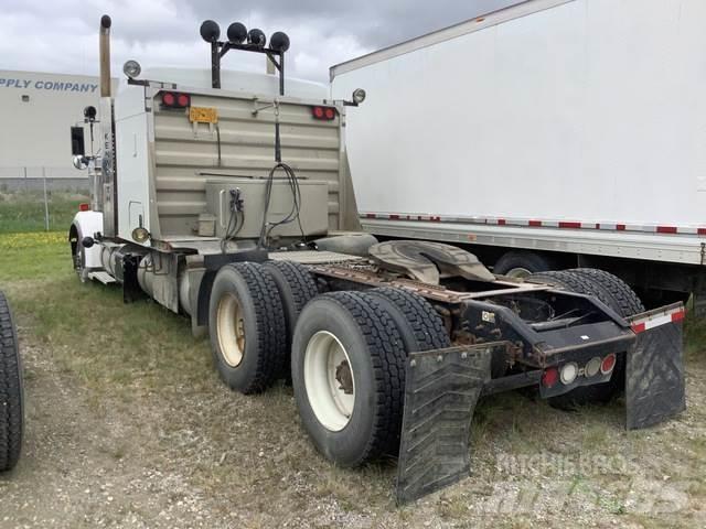 Kenworth  Conventional Trucks / Tractor Trucks