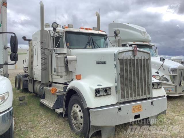 Kenworth  Conventional Trucks / Tractor Trucks