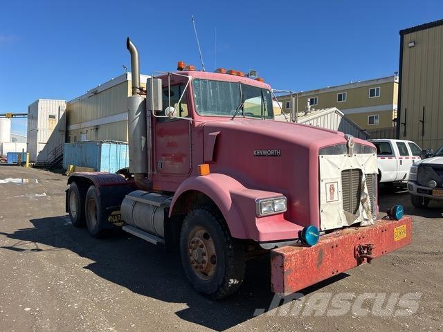 Kenworth  Conventional Trucks / Tractor Trucks