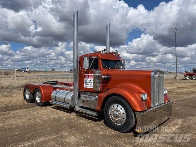 Kenworth 925 Conventional Trucks / Tractor Trucks