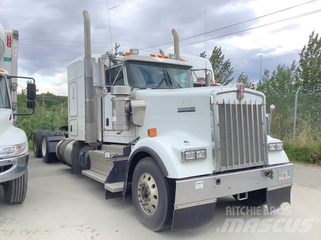Kenworth DS Conventional Trucks / Tractor Trucks