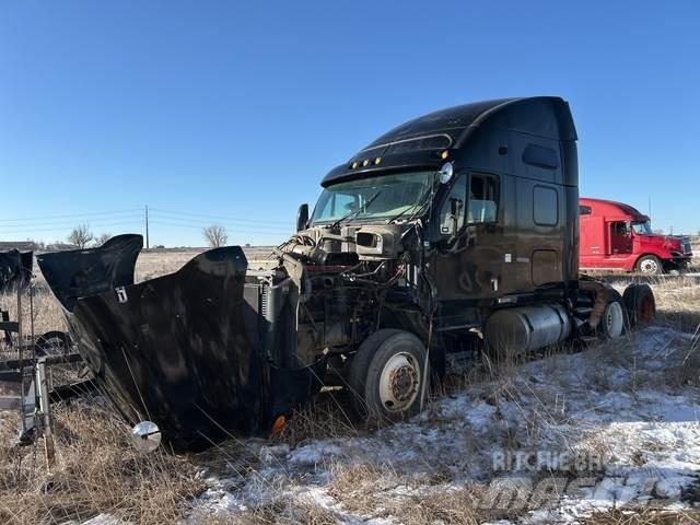 Kenworth T2000 Conventional Trucks / Tractor Trucks