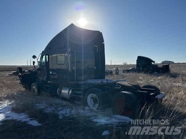 Kenworth T2000 Conventional Trucks / Tractor Trucks