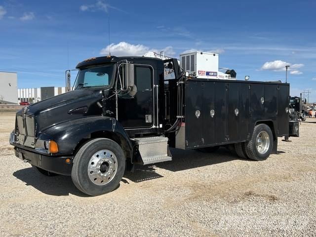 Kenworth T300 Work Trucks / Municipal