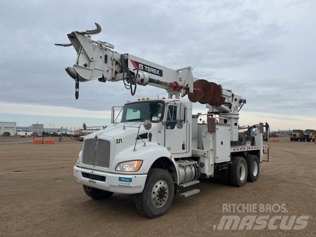 Kenworth T370 Digger Derricks trucks
