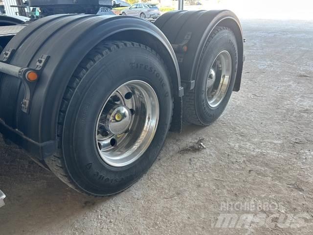 Kenworth T409 Conventional Trucks / Tractor Trucks