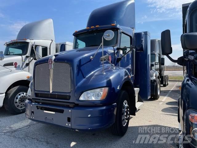 Kenworth T440 Conventional Trucks / Tractor Trucks