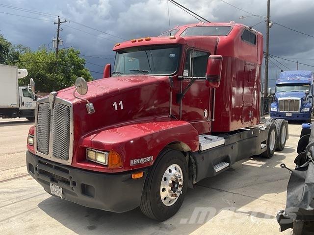 Kenworth T600 Conventional Trucks / Tractor Trucks