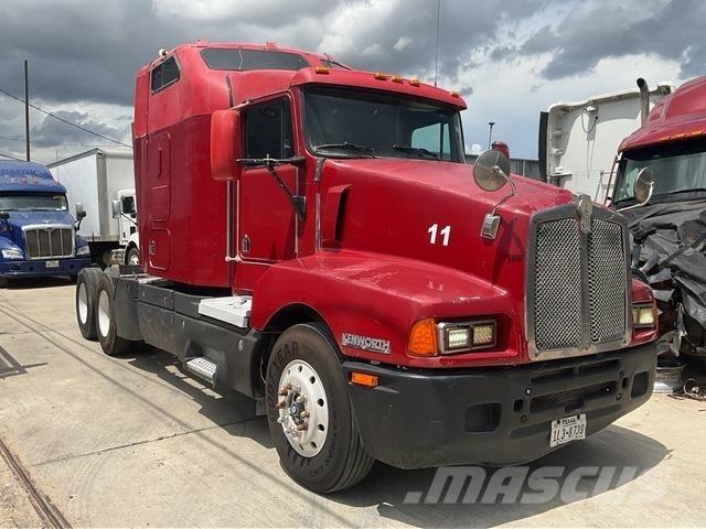 Kenworth T600 Conventional Trucks / Tractor Trucks