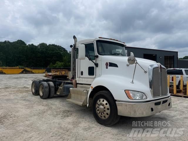 Kenworth T660 Conventional Trucks / Tractor Trucks