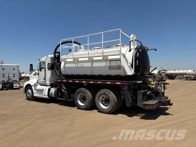 Kenworth T660 Vacuum Trucks