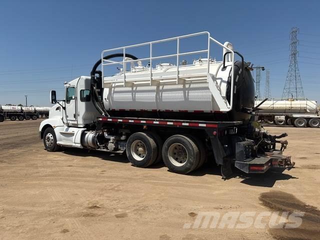 Kenworth T660 Vacuum Trucks
