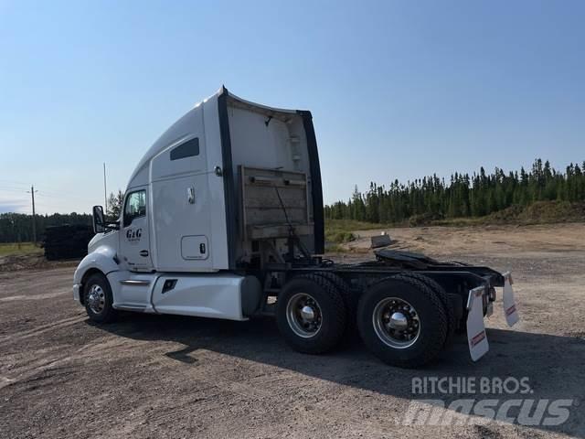 Kenworth T680 Conventional Trucks / Tractor Trucks