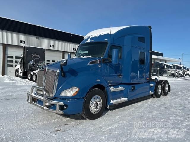 Kenworth T680 Conventional Trucks / Tractor Trucks