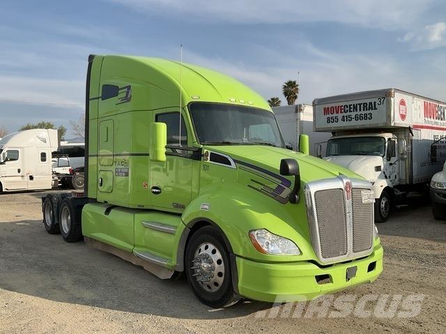 Kenworth T680 Conventional Trucks / Tractor Trucks
