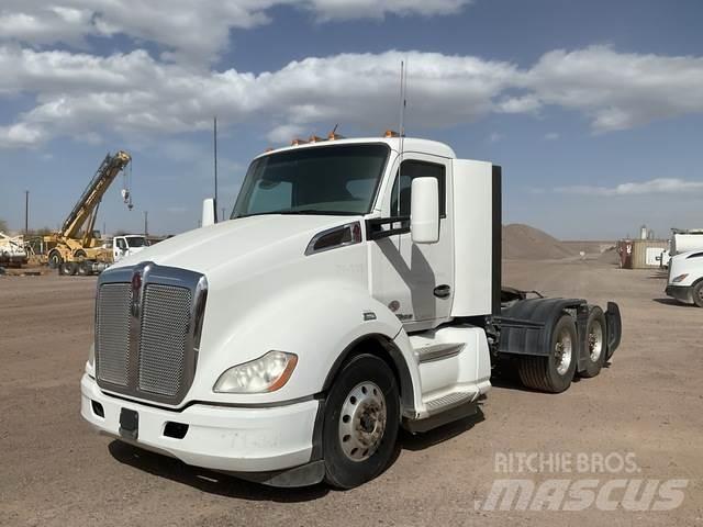 Kenworth T680 Conventional Trucks / Tractor Trucks