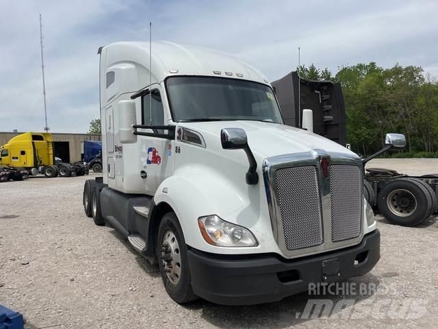 Kenworth T680 Conventional Trucks / Tractor Trucks