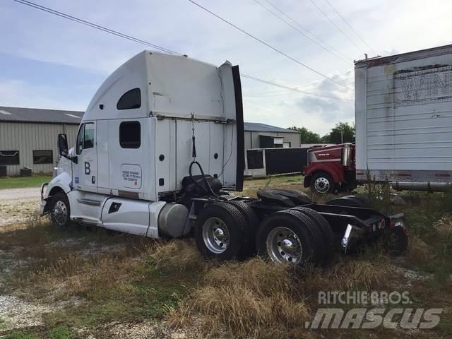 Kenworth T700 Conventional Trucks / Tractor Trucks
