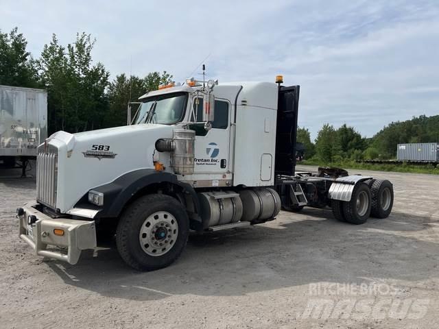 Kenworth T800 Conventional Trucks / Tractor Trucks