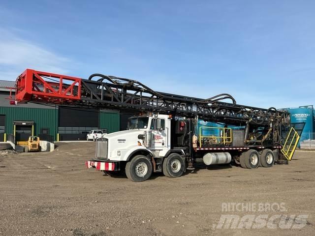 Kenworth T800 Digger Derricks trucks
