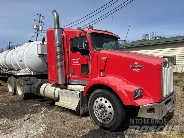 Kenworth T800 Conventional Trucks / Tractor Trucks