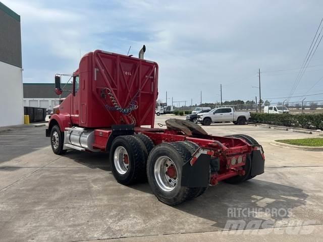 Kenworth T800 Conventional Trucks / Tractor Trucks