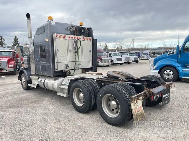 Kenworth T800 Conventional Trucks / Tractor Trucks