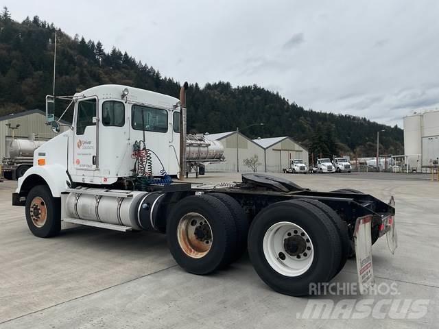 Kenworth T800 Conventional Trucks / Tractor Trucks