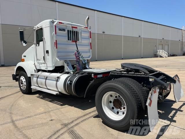 Kenworth T800 Conventional Trucks / Tractor Trucks