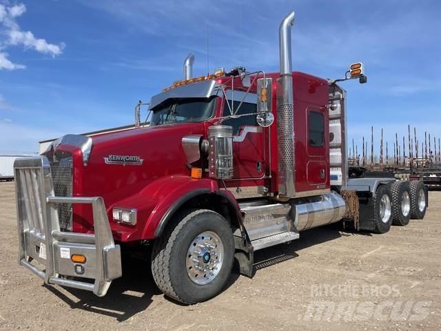 Kenworth T800 Conventional Trucks / Tractor Trucks
