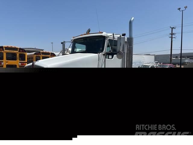 Kenworth T800 Conventional Trucks / Tractor Trucks