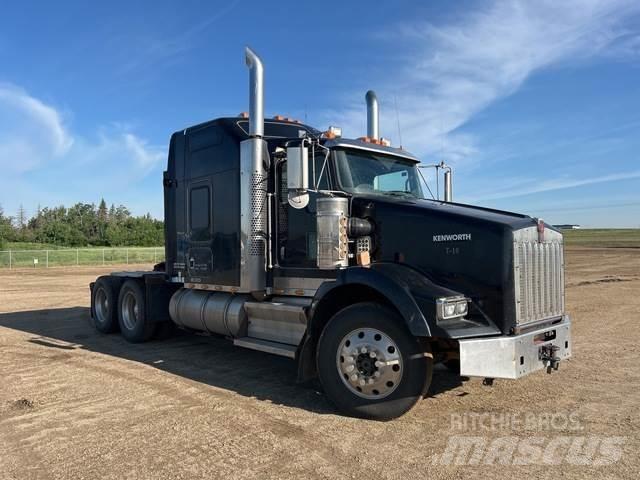 Kenworth T800 Conventional Trucks / Tractor Trucks