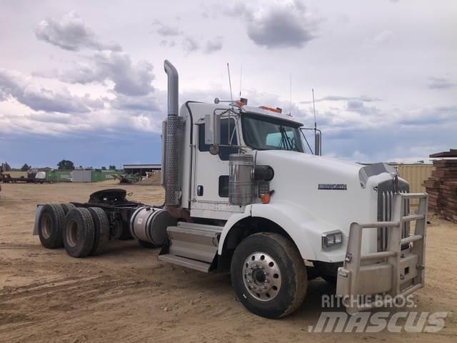 Kenworth T800 Conventional Trucks / Tractor Trucks