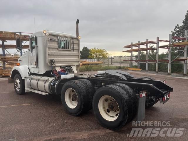 Kenworth T800 Conventional Trucks / Tractor Trucks