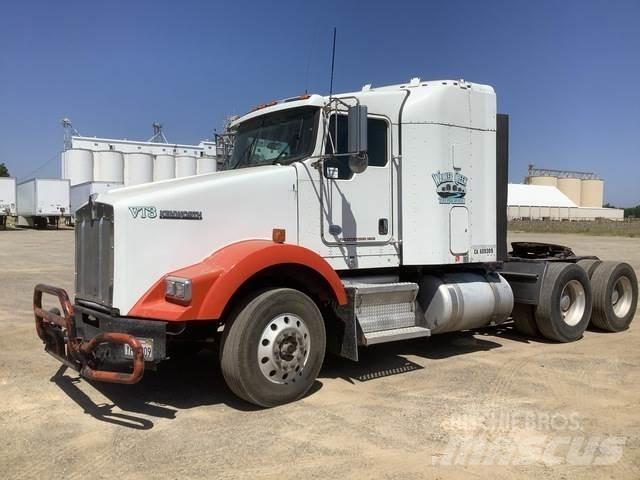 Kenworth T800 Conventional Trucks / Tractor Trucks